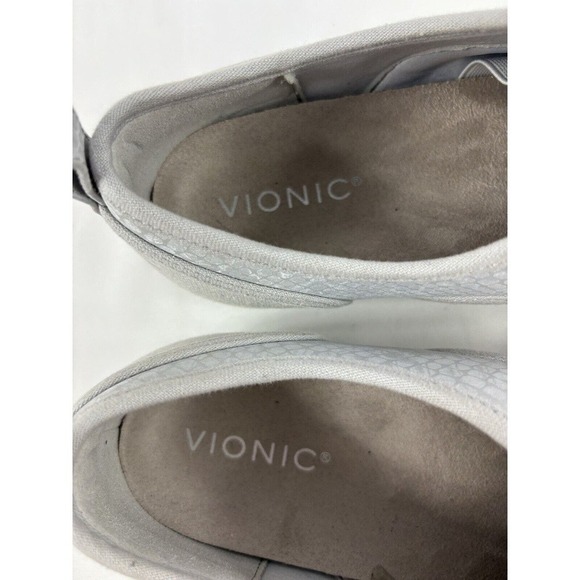 Vionic Magnolia Denver Slip On Sneakers Light Grey Canvas Snakeprint 10 Orthotic - Picture 9 of 11